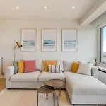 Apartman Romantic Getaway With Sea View In
