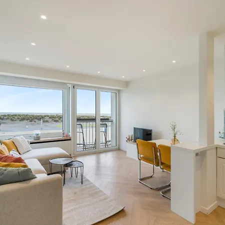 Romantic Getaway With Sea View In