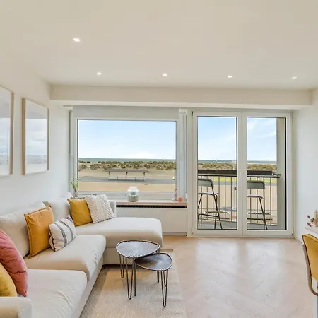 Romantic Getaway With Sea View In