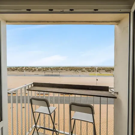 Romantic Getaway With Sea View In Lejlighed Nieuwpoort