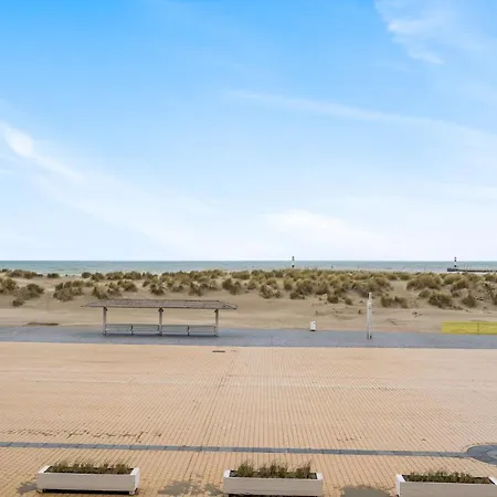 Romantic Getaway With Sea View In Nieuwpoort