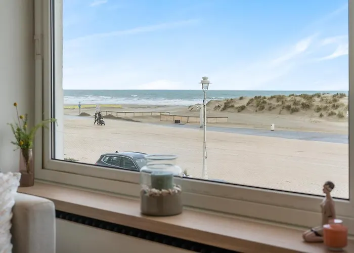 아파트 Romantic Getaway With Sea View In *